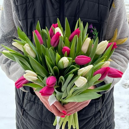 Букет из белых ирозовых тюльпанов - купить с доставкой в Уральске
